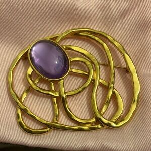 Unique NWOT Gold Tone Brooch With Large Lavender Stone 3” x 2 1/2”